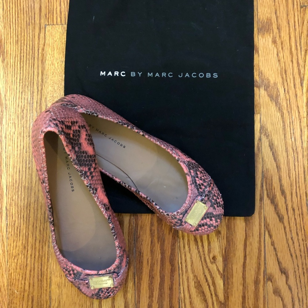 Pink snakeskin flats